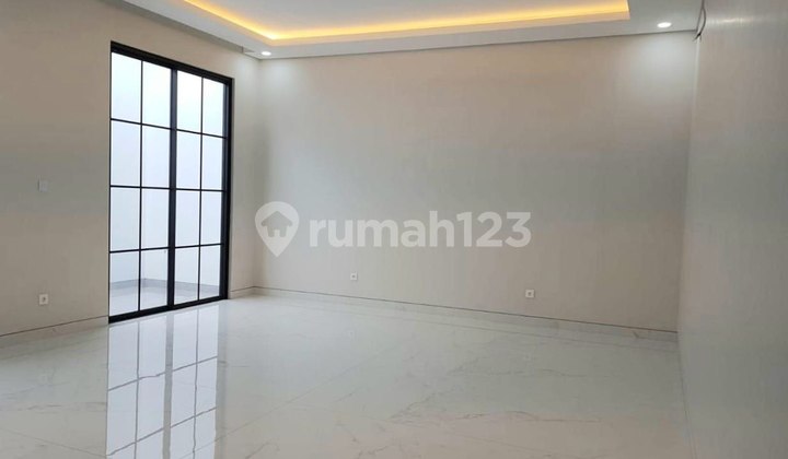 New Royal Park Citraland Surabaya House 2