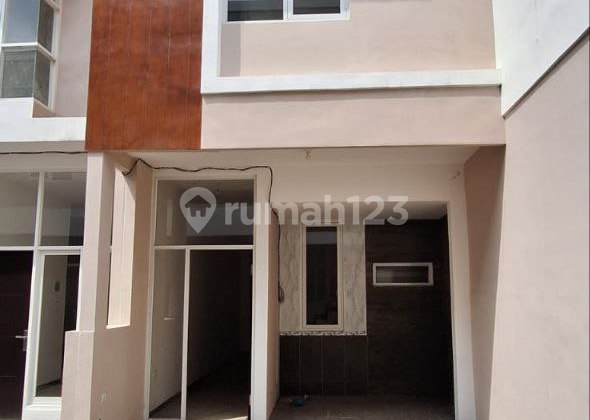 Dijual Rumah Kutisari Surabaya dekat Kampus Petra  1