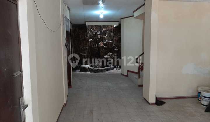 Rumah Tua 2 Lantai Jual Cepat 2