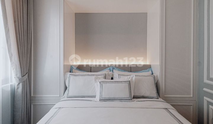 Rumah mewah 3 lantai dengan desain modern di Cluster Scarlet - Lavon 2 Rumah mewah 3 lantai dengan desain modern di Cluster Scarlet - Lavon 2