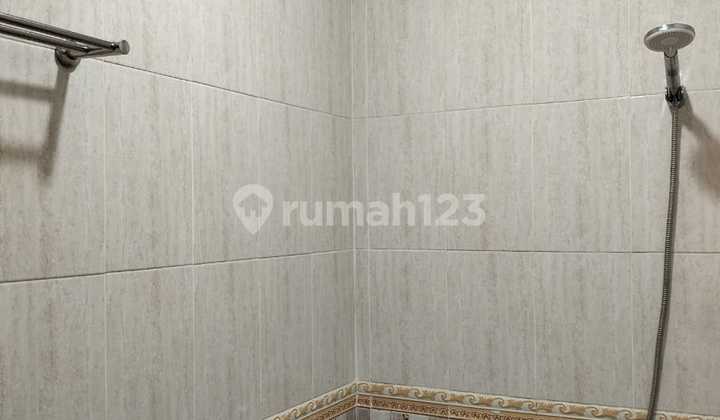 FOR RENT HOUSE IN CIPONDOH MAKMUR, Tangerang 2