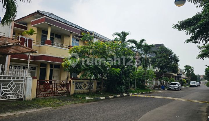 Disewakan  Rumah Taman Golf Modernland