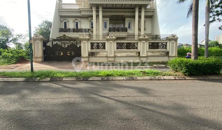 Dijual Rumah mewah bergaya classic dan eksklusif. Modernland 