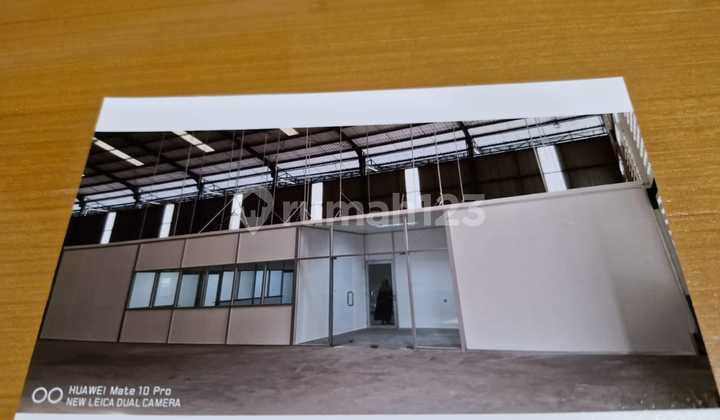 Warehouse in the Cikupamas area. The warehouse area closest to the Cikupa Toll Road. Warehouse in the Cikupamas area. The warehouse area closest to the Cikupa Toll Road.