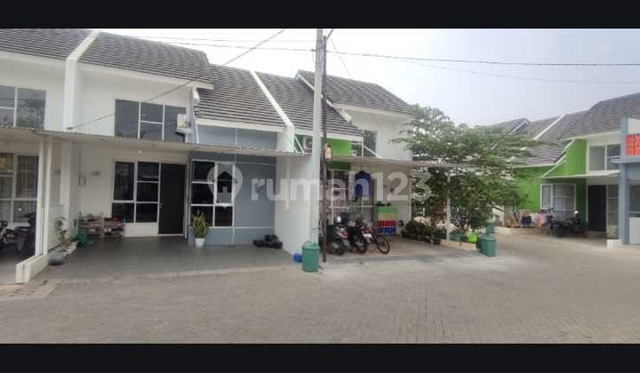 For Quick Sale: House in Nusa Aryana Cluster, Karawaci, Tangerang. 2