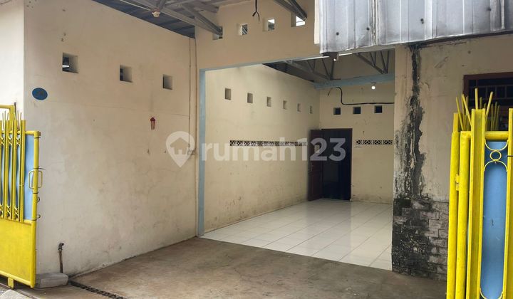 Price Revised!!  FOR SALE!!  Boarding House NEAR UI,  Caltex Complex, DEPOK 2