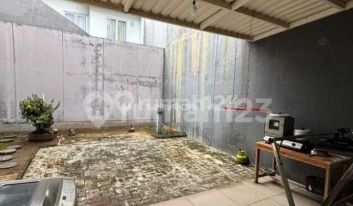 For sale 2-story house in Boulevard Mallbery 2