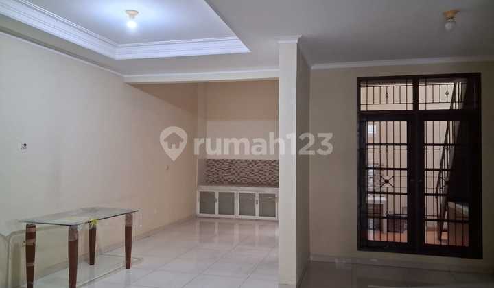 Hot Property :Heart_eyes: For Sale Sector 1E Gading Serpong -Size 6 X 18 (2 Floors) 2