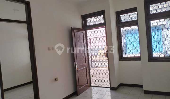 FOR RENT HOUSE IN CIPONDOH MAKMUR, Tangerang 1