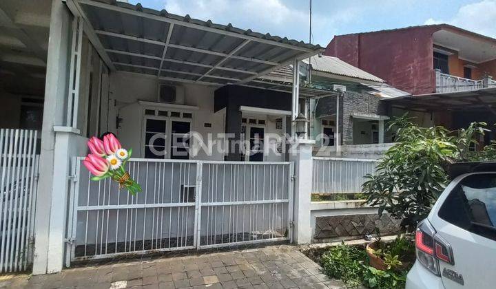 Rumah Villa Bogor Indah 2 jual cepat  luas 111m depan taman 1