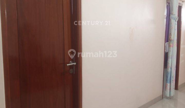 kamar tidur rumah dekat tol di perumahan