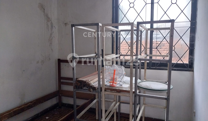 Rumah Pusat Kota Dekat Tugu Kujang Diseberang Kebun Raya Bogor 2