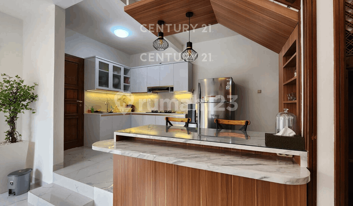 Rumah Cantik Dengan Swimming Pool Sentul City Taman Legian (tj) 2