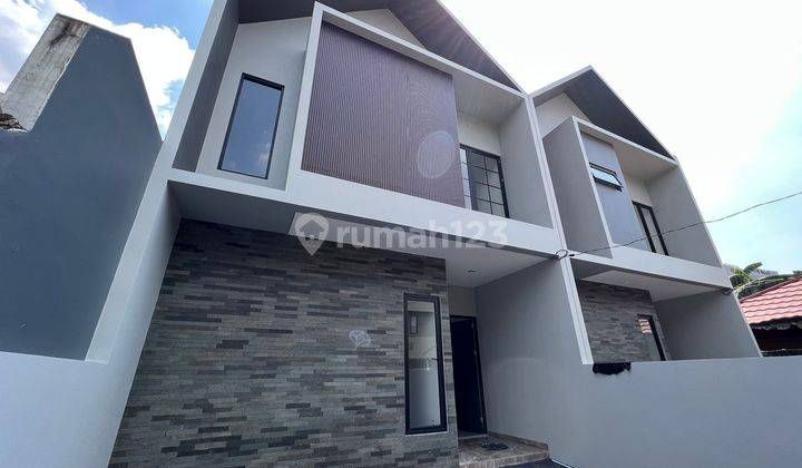 Meruya 6x20 Rp 2.6M Exclusive, Jalan Lebar, Parkir 2 Mobil, St 1