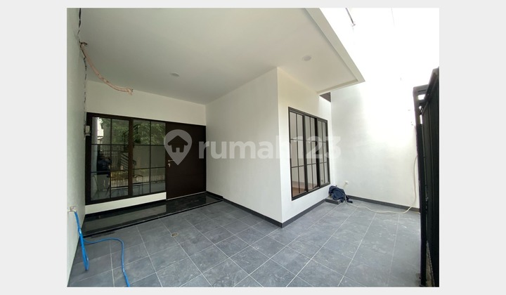 DIJUAL RUMAH MERUYA JAKARTA BARAT 6X10M2 HARGA 1,87M