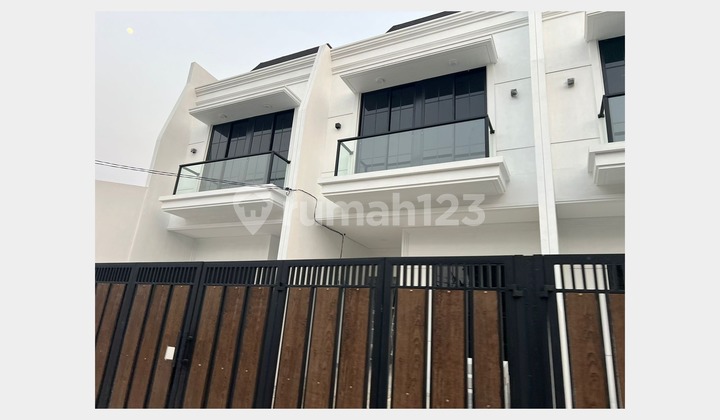 DIJUAL RUMAH MERUYA PURI JAKARTA BARAT 5x20 Rp 2.15M BEBAS BANJIR 