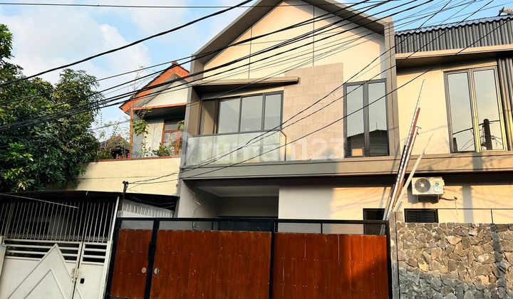 DIJUAL RUMAH MERUYA PURI JAKARTA BARAT 6x10 RP 1,6M BEBAS BANJIR, st 2