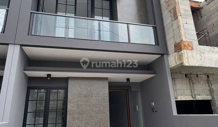 Meruya 5x25 Rp 2.15M Exclusive, Jalan Lebar, Parkir 2 Mobil St 1