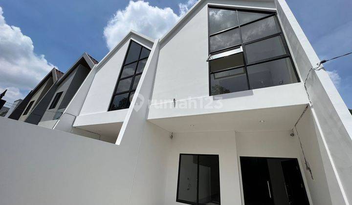 Meruya 5x25 Rp 2.45M Exclusive, Jalan Lebar, Parkir 2 Mobil St 1