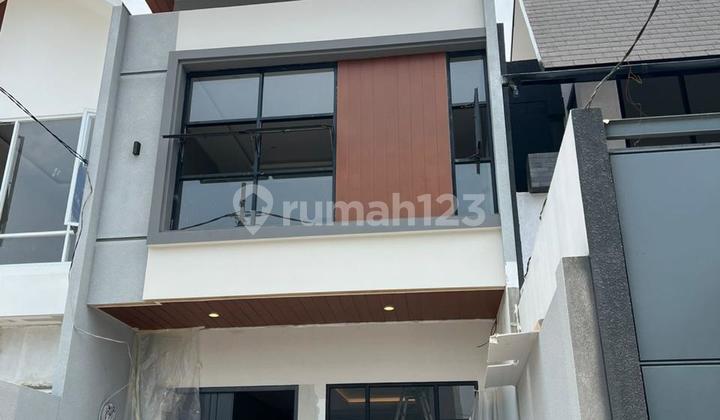 DIJUAL RUMAH MERUYA PURI JAKARTA BARAT 5x15m2 Harga 1,95 M nego st