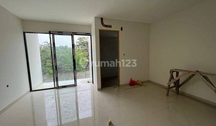 Rumah Hook 11x15 Meruya Utara 2.8m 5