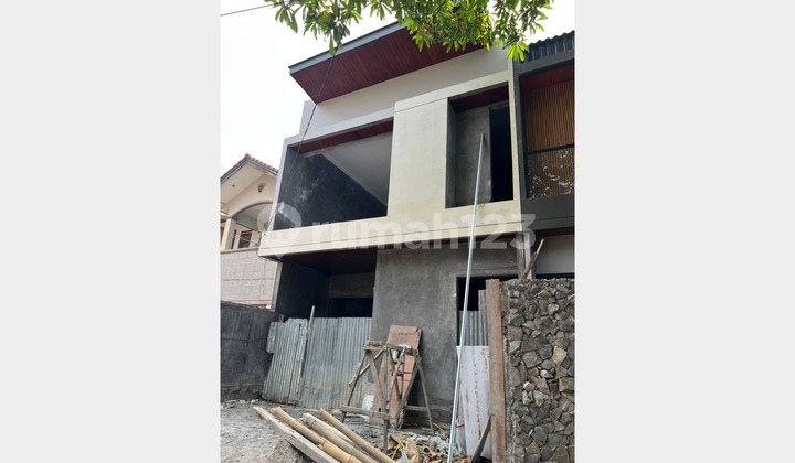 DIJUAL RUMAH MERUYA PURI JAKARTA BARAT 6x10 RP 1,5M BEBAS BANJIR