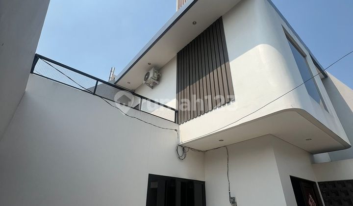 Dijual Rumah Meruya Jakarta Barat 10X10 3 Lantai 2,4M Dijual Rumah Meruya Jakarta Barat 10X10 3 Lantai 2,4M