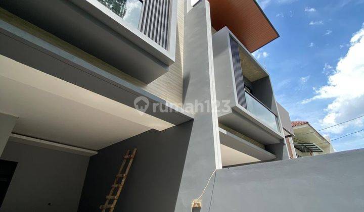 Brand New, 5X25 Meruya, 2 Lantai, 4 Kt, Lokasi Bagus 1