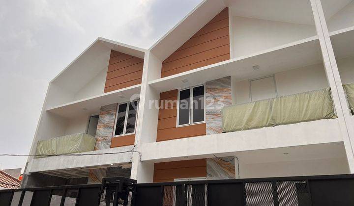 Meruya 6x20 Rp 2.6M Exclusive, Jalan Lebar, Parkir 2 Mobil, St 2