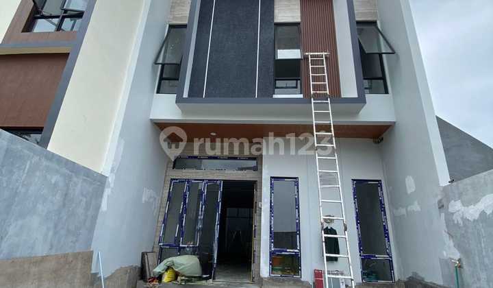 BRAND NEW HOUSE 6X18.5 METLAND PURI 3M