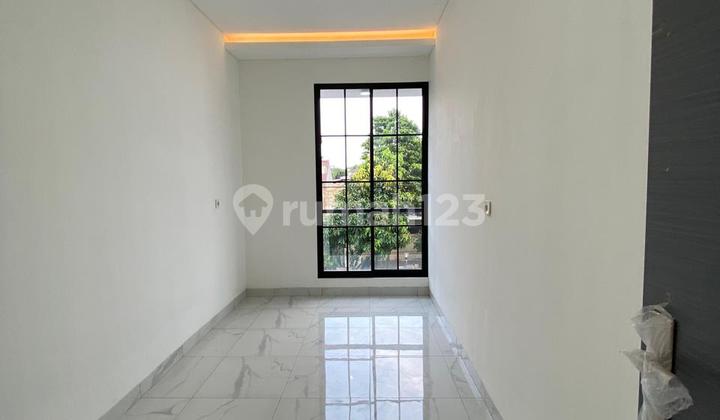 New House 5X20 Meruya 2.25M 2