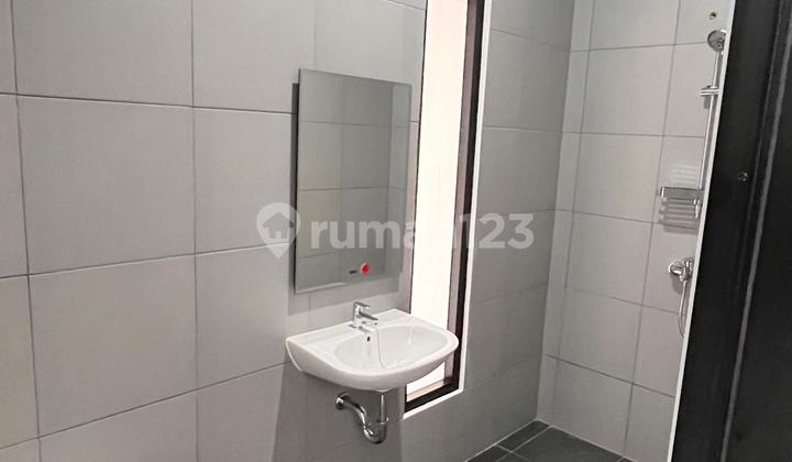 Dijual Rumah Taman Villa Meruya Jakarta Barat 7X18 2 Lantai 3,85M 2