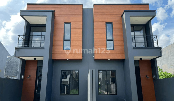 Meruya 5x25 Rp 2.15M Exclusive, Jalan Lebar, Parkir 2 Mobil St 1