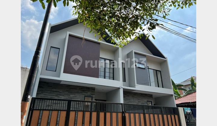 DIJUAL RUMAH MERUYA PURI JAKARTA BARAT 6.25x20 Rp 2.4M BEBAS BANJIR St DIJUAL RUMAH MERUYA PURI JAKARTA BARAT 6.25x20 Rp 2.4M BEBAS BANJIR St