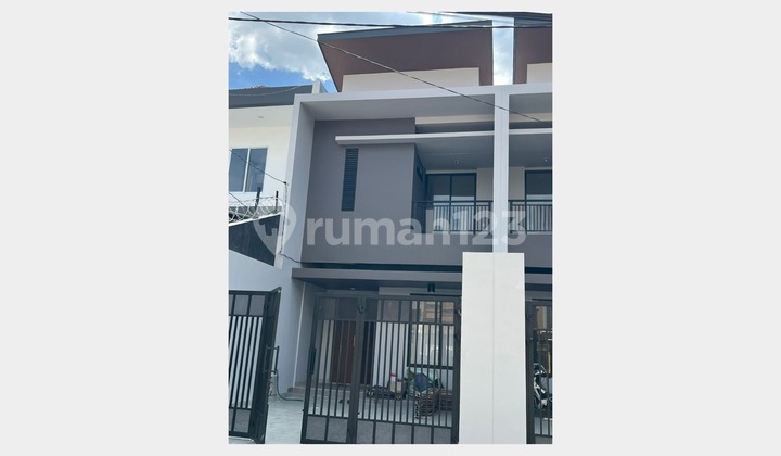 DIJUAL RUMAH MERUYA PURI JAKARTA BARAT 5x24 Rp 2,6M Bebas Banjir