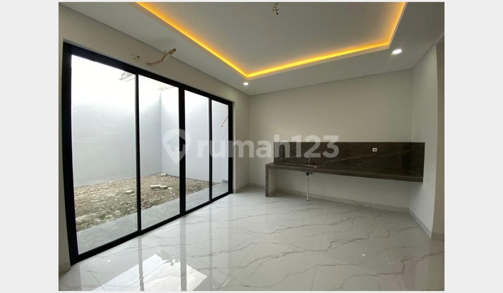DIJUAL RUMAH MERUYA PURI JAKARTA BARAT 5x25 RP 2.5M st 2