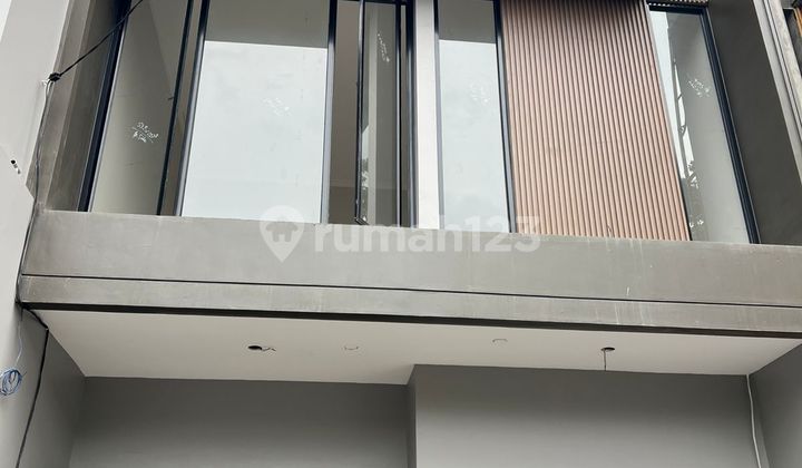 DIJUAL RUMAH MERUYA PURI JAKARTA BARAT 5x15m2 Harga 1,8 M nego 2