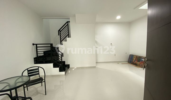 DIJUAL RUMAH MERUYA JAKARTA BARAT 6X10M2 HARGA 1,87M 2