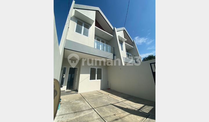 DIJUAL RUMAH MERUYA PURI JAKARTA BARAT 5x25 RP 2.25M BEBAS BANJIR