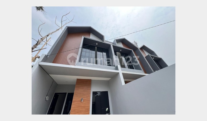 DIJUAL RUMAH MERUYA JAKARTA BARAT 5X25M2 HARGA 2,35M