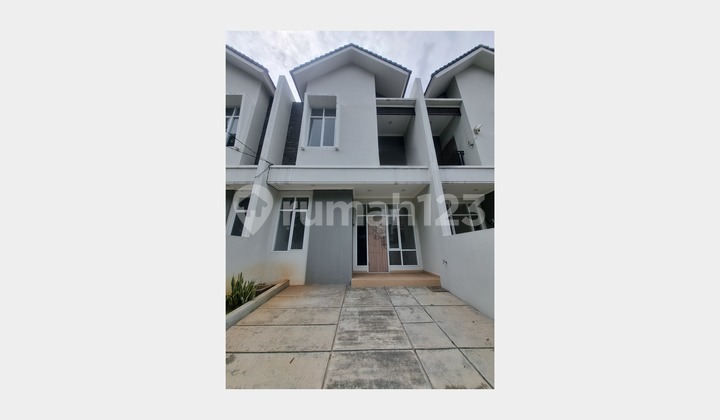FOR SALE HOUSE IN MERUYA WEST JAKARTA 6X22M2 PRICE 2.85 NEGO 2