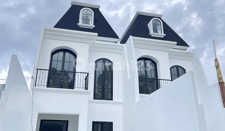 For Sale House in Meruya, West Jakarta 6.25X20 2 Floors 2.35M