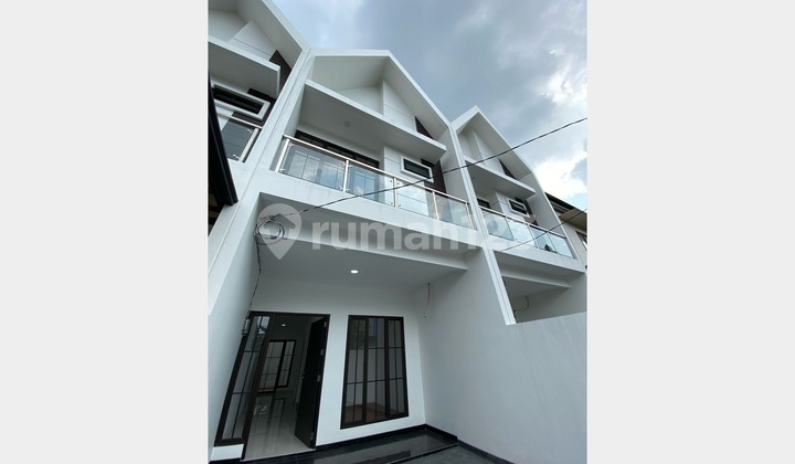 DIJUAL RUMAH MERUYA JAKARTA BARAT 4X16M2 HARGA 1,87M