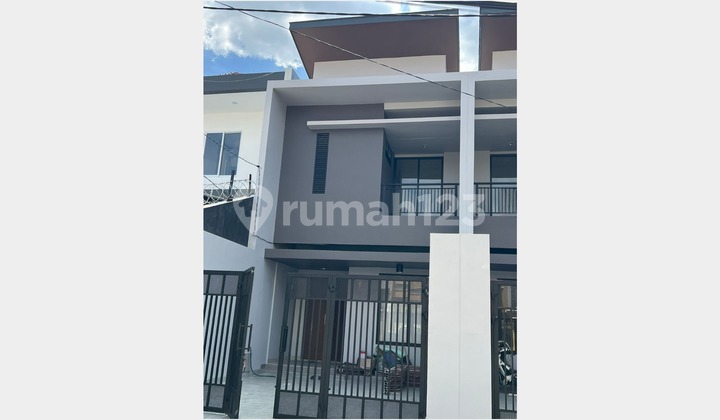 DIJUAL RUMAH MERUYA PURI JAKARTA BARAT 5x24 Rp 2,6M Bebas Banjir