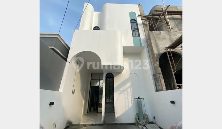 DIJUAL RUMAH MERUYA PURI JAKARTA BARAT 5x25 RP 2.45M BEBAS BANJIR