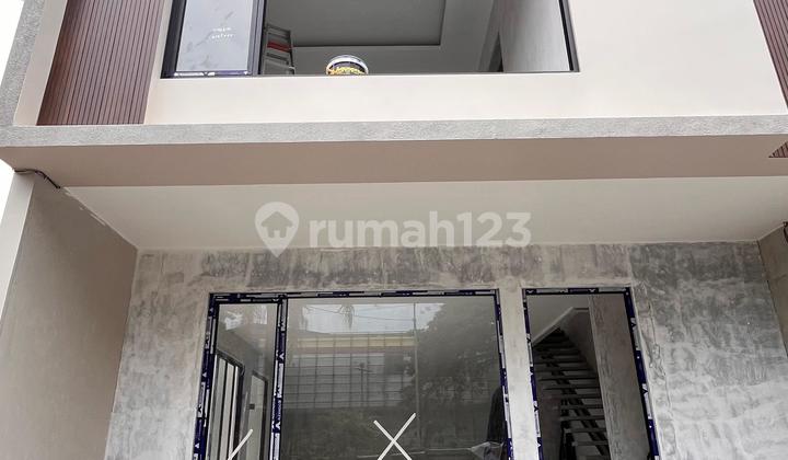 Dijual Rumah Taman Villa Meruya Jakarta Barat 10X15 2 Lantai 3,48M
