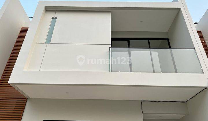 Meruya 6x15 Rp 2.3M Exclusive, Jalan Lebar, Parkir 2 Mobil, St 1