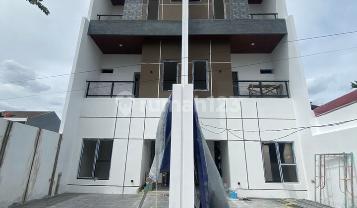 Dijual Rumah Meruya Jakarta Barat 5X20 3 Lantai 2,15M Dijual Rumah Meruya Jakarta Barat 5X20 3 Lantai 2,15M
