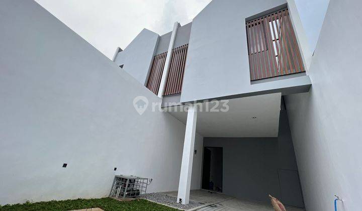 Meruya 5x25 Rp 2.5M Exclusive, Jalan Lebar, Parkir 2 Mobil St 1