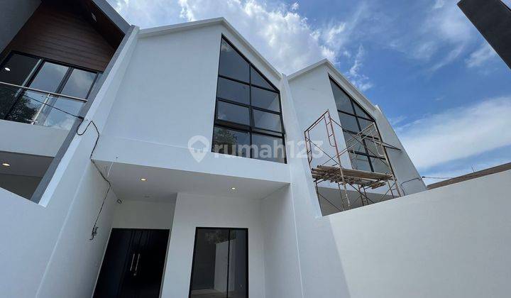 Meruya 5x17.5 Rp 1.99M Exclusive, Jalan Lebar, Bebas Banjir St 1